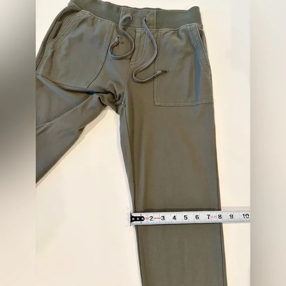 Uniqlo 100% Cotton Sage Olive Green Women's Jogger Pants Size Small Relaxed Fit - Picture 4 of 13